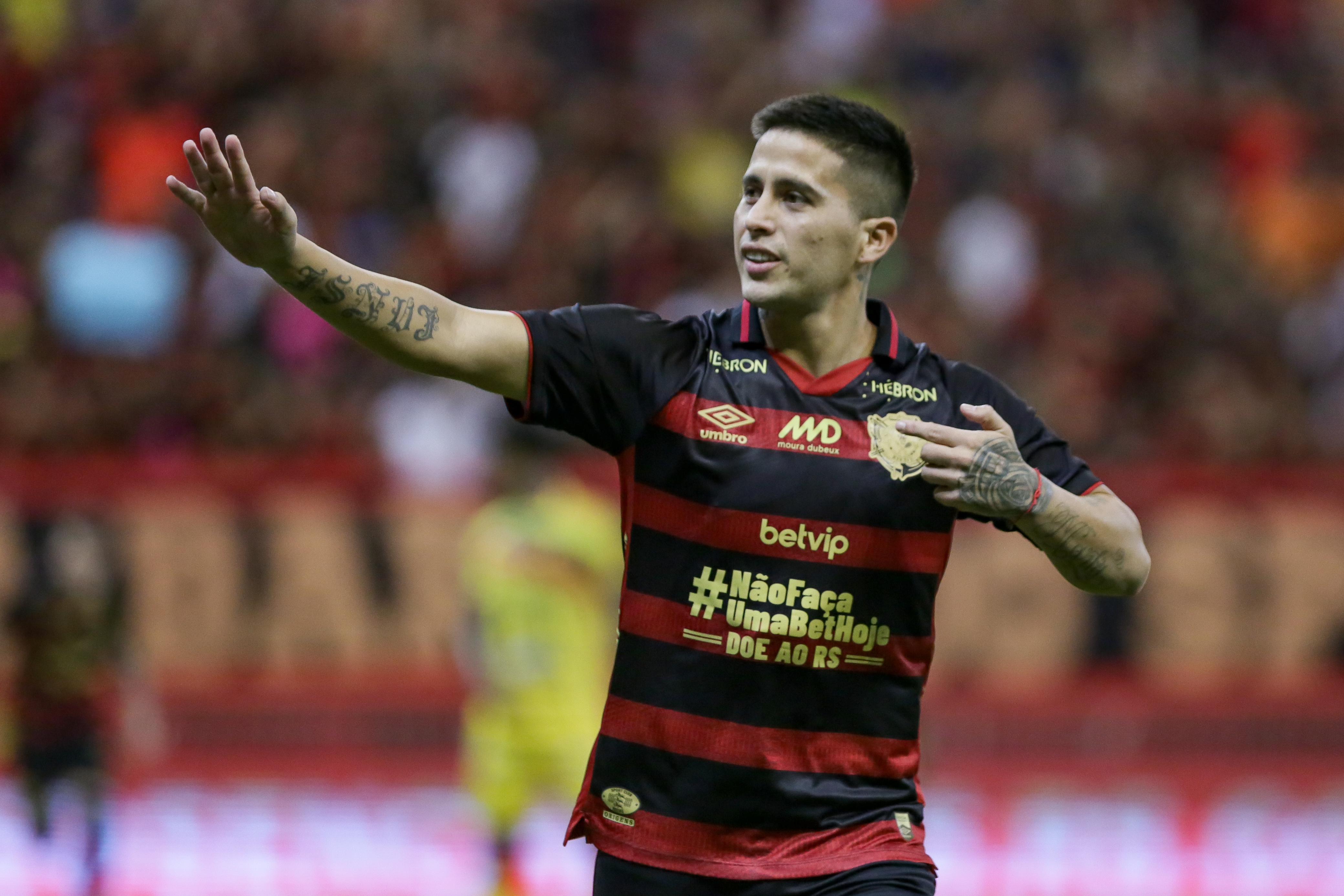 Titi Ortíz foi outro destaque da partida, com um gol e uma assistência