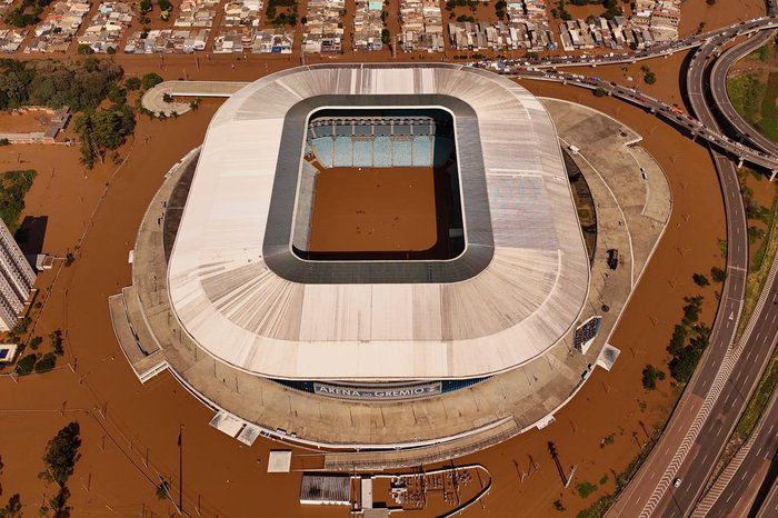 Estádios dos times gaúchos sofreram bastante com as enchentes