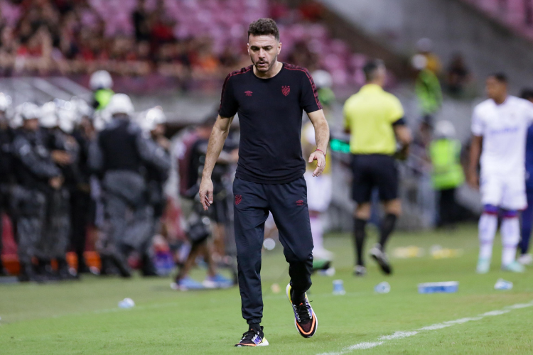 Técnico lamenta erros que culminaram em contra-ataques do Fortaleza