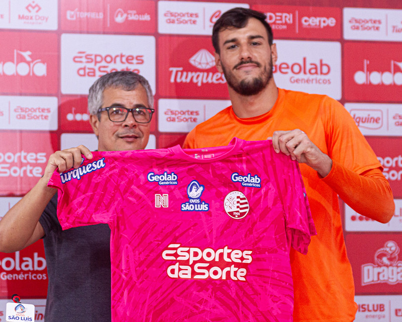 Lucas Maticoli já está regularizado para atuar pelo Náutico 