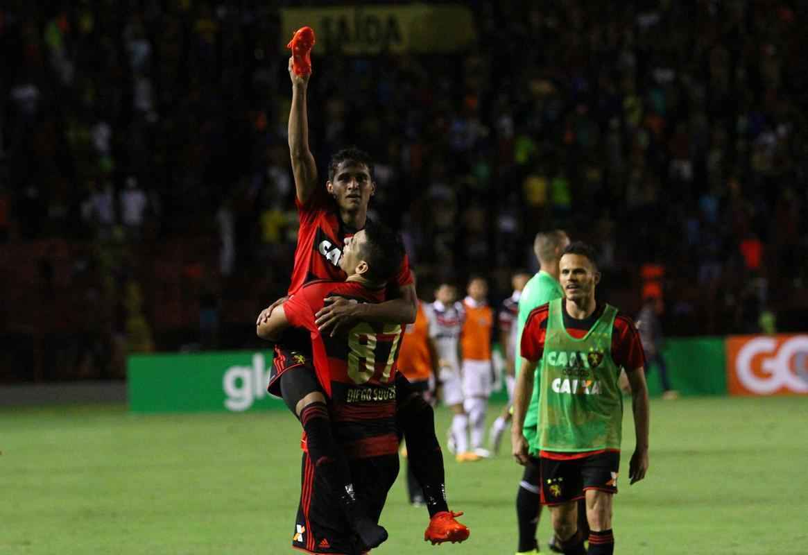 Provocação ao fim de Sport 5x3 Santa Cruz, em 2016