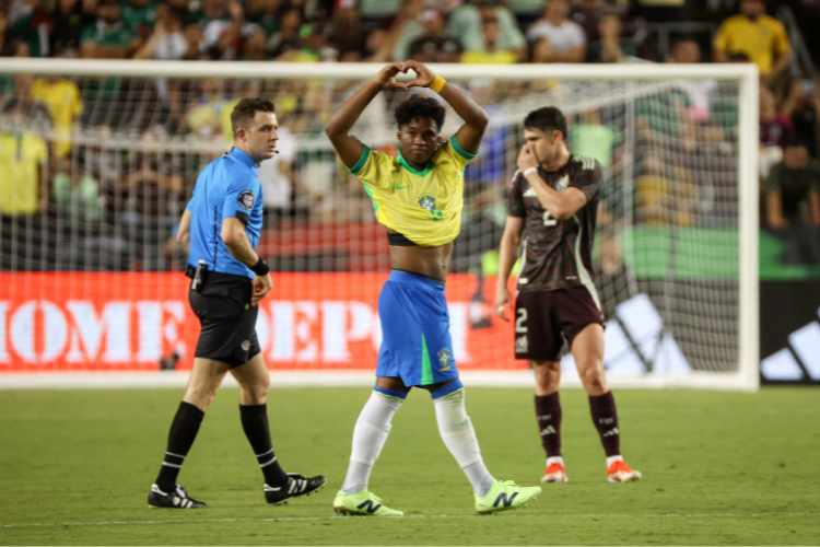 Endrick entra na segunda etapa e marca o gol da vitória do Brasil