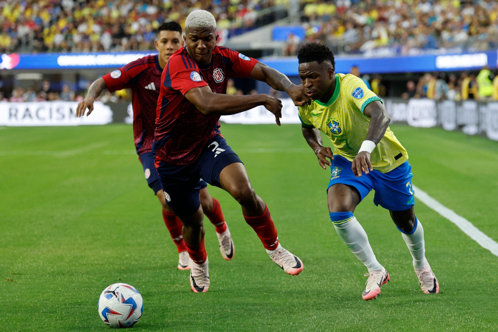 Vini Jr foi substituído no segundo tempo