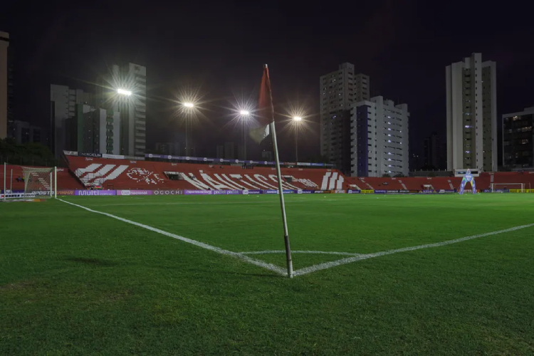 Partida acontece nesta noite no estádio dos Aflitos
