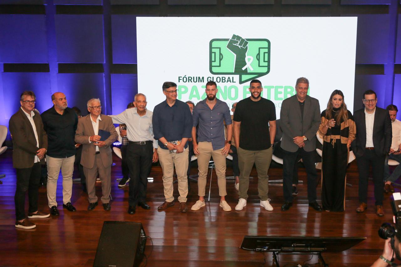 Primeiro F&oacute;rum Global Paz no Futebol aconteceu no Recife/Rafael Vieira/DP Foto