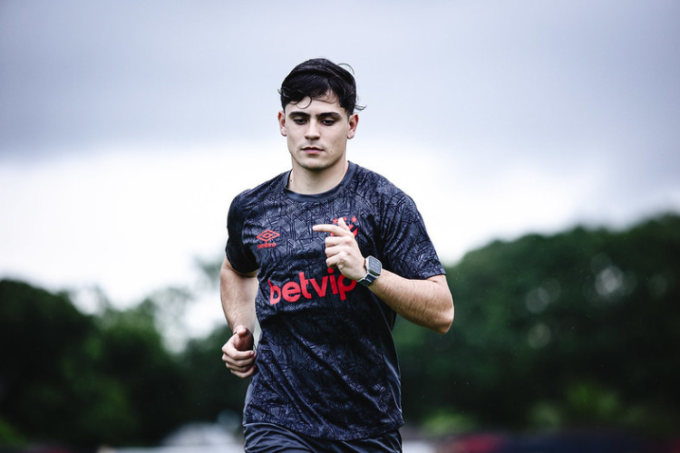 Sport apresentou o atacante Lenny Lobato, novo reforço para Série B