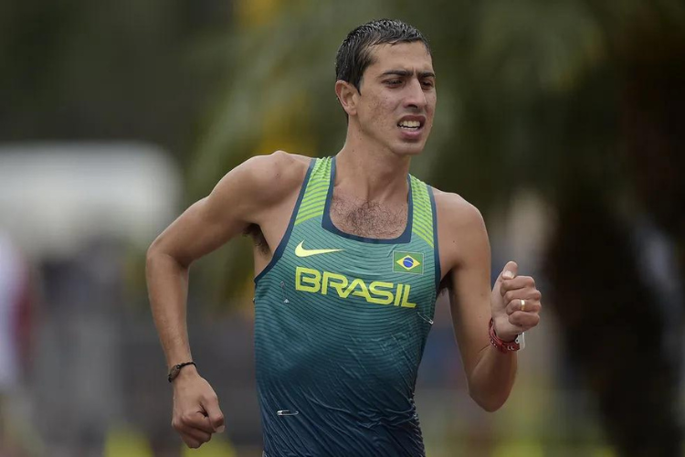 Em Paris, Caio Bonfim disputará a prova individual masculina e o revezamento misto