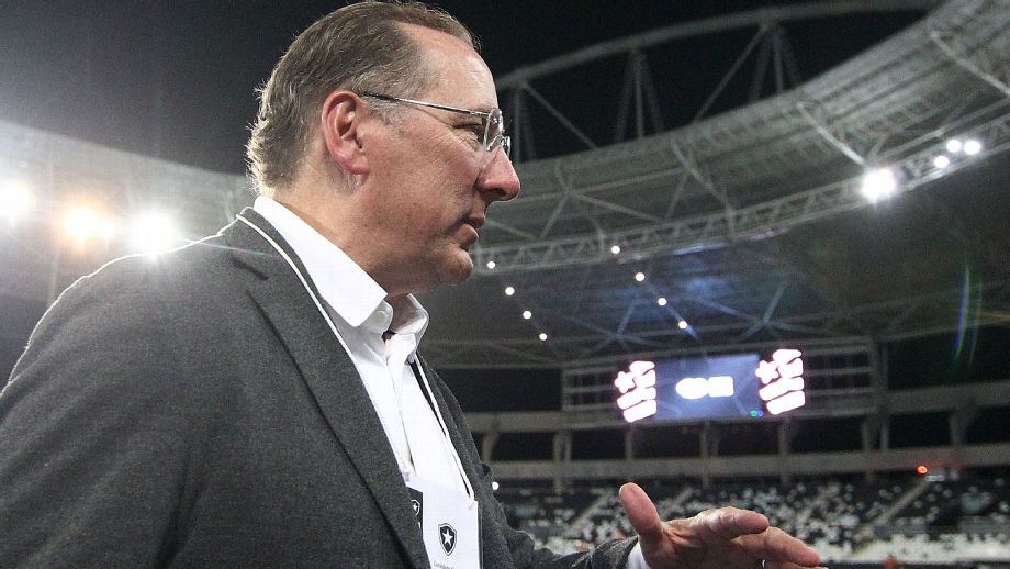 Apesar da acusação, Textor fez questão de ressaltar que os atletas suspeitos têm o direito de se defender