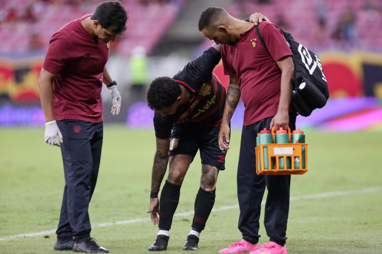 Romarinho deverá ser desfalque pelo restante da temporada