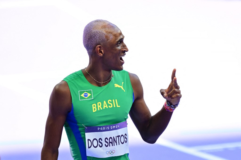 Alisson dos Santos avança na semifinal dos 400m com barreiras 