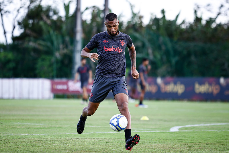 15 gols: Gustavo Coutinho é o artilheiro do Sport no ano