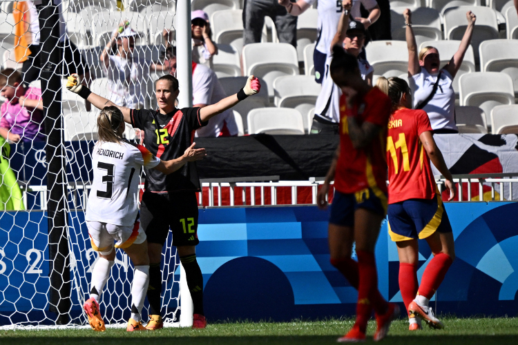 Com a derrota, a Espanha volta para casa de mãos vazias.