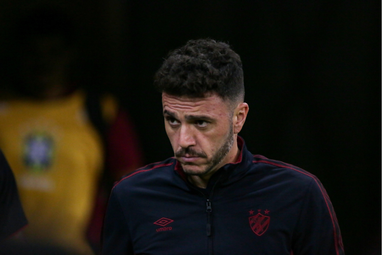 João Marcelo explica saída de Mariano Soso, do Sport
