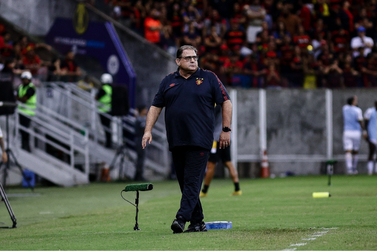 Sport perde para o Coritiba em plena Arena Pernambuco