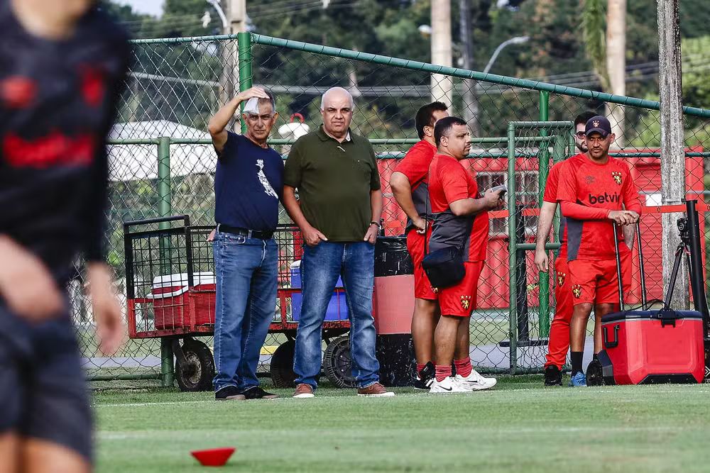 Yuri Romão se reuniu com o elenco na última sexta-feira (23)