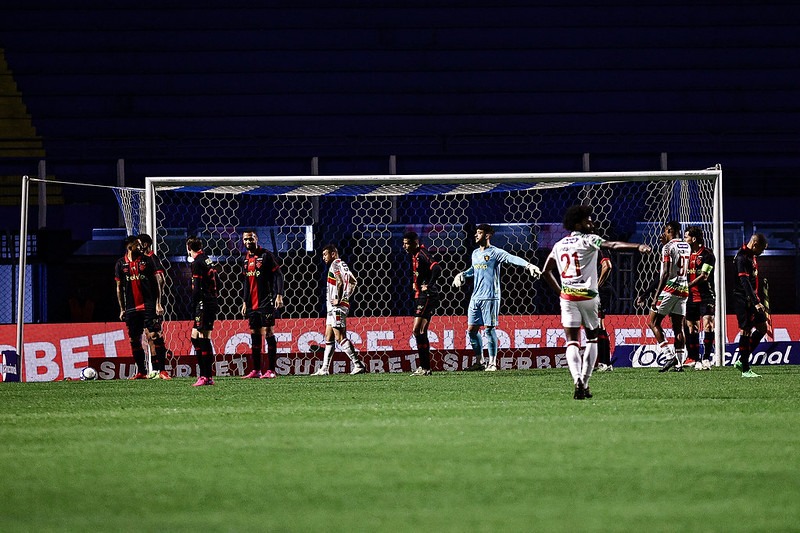 Sport fez outra partida ruim contra o Brusque