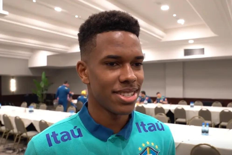 Revelado pelo Palmeiras, Estêvão foi vendido recentemente ao Chelsea