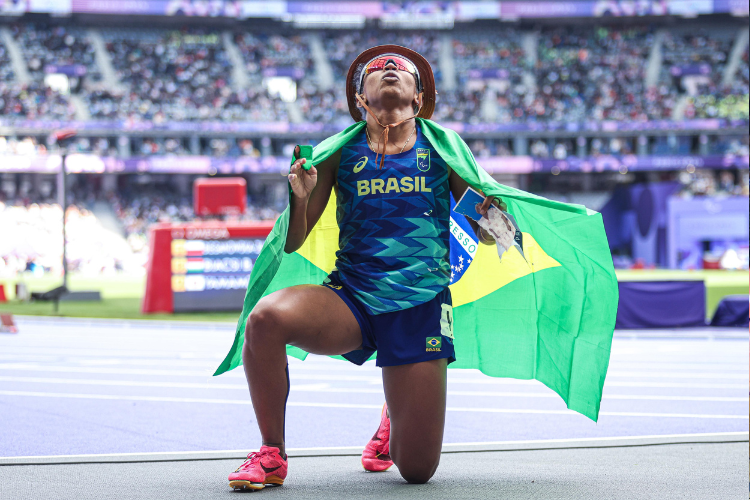 Antônia Keyla, medalhista de bronze nos 1500m T20