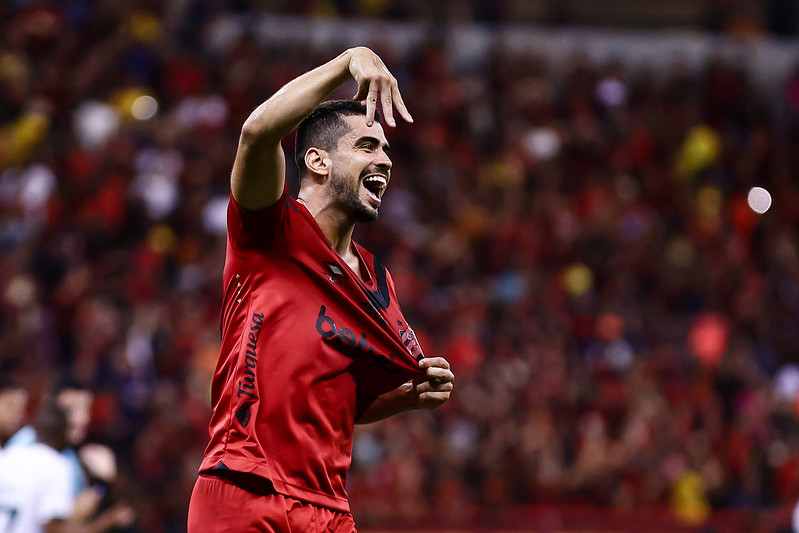 Zé Roberto é o artilheiro do Sport na Série B com 7 gols, empatado com Fabrício Domínguez