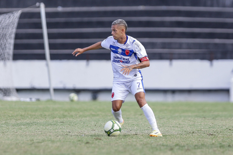 Pedro Maycon é o novo reforço do América-PE
