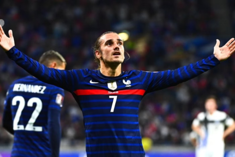 O atacante Antoine Griezmann anunciou a aposentadoria