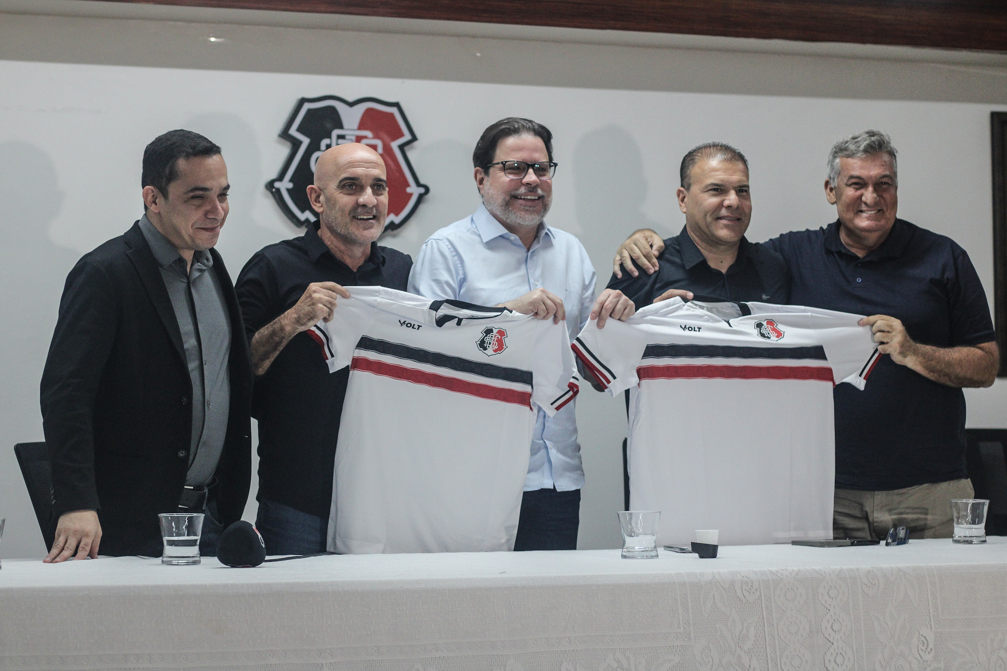 Santa Cruz apresentou oficialmente Harlei Menezes e Itamar Schülle para 2025