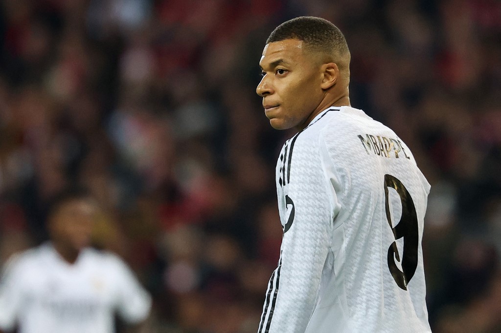 Mbappé nega a acusação