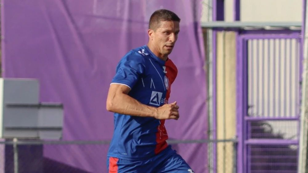 Gianluca, filho do técnico do Atlético de Madrid, tem 26 anos e iniciou a carreira no River Plate
