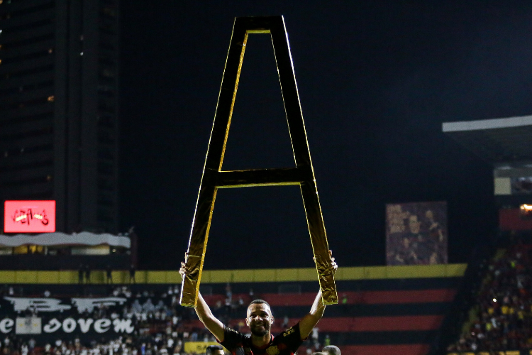 Leão sabe que principal objetivo é permanecer na Série A