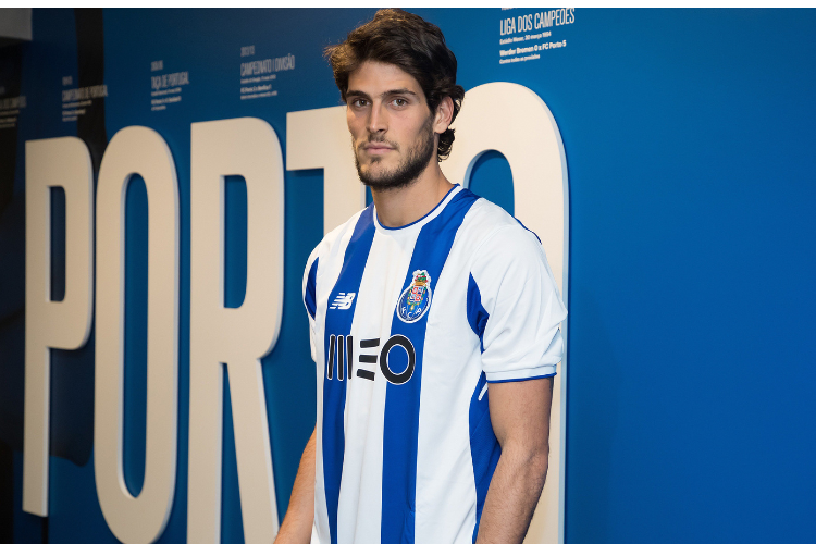Gonçalo Paciência deve ser anunciado como novo reforço do Sport