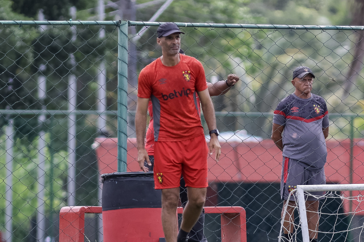 César Lucena fala sobre a oportunidade dos jovens no Sport