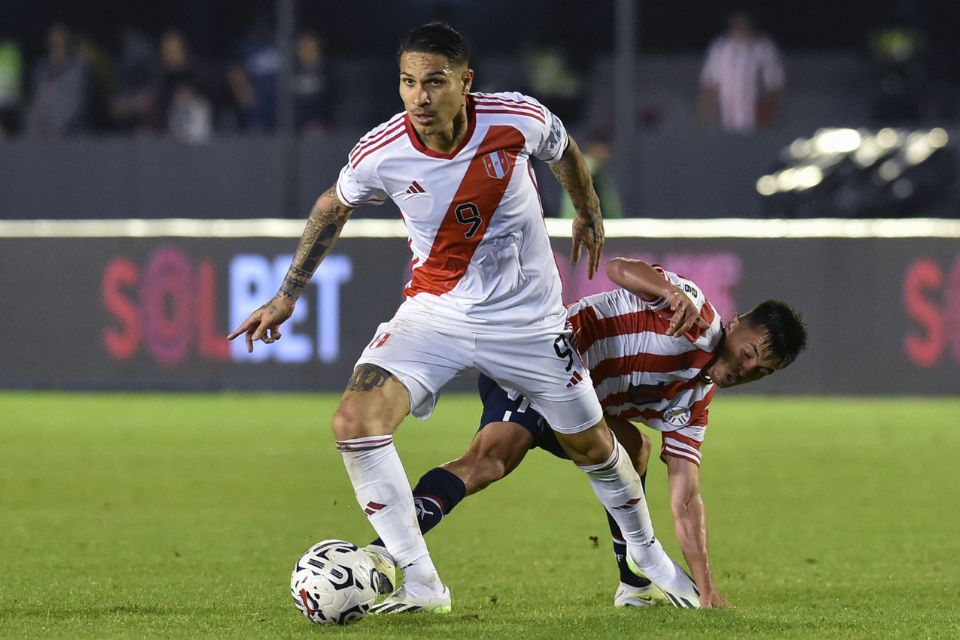 Guerrero soma 41 gols e 10 assistências com a camisa peruana