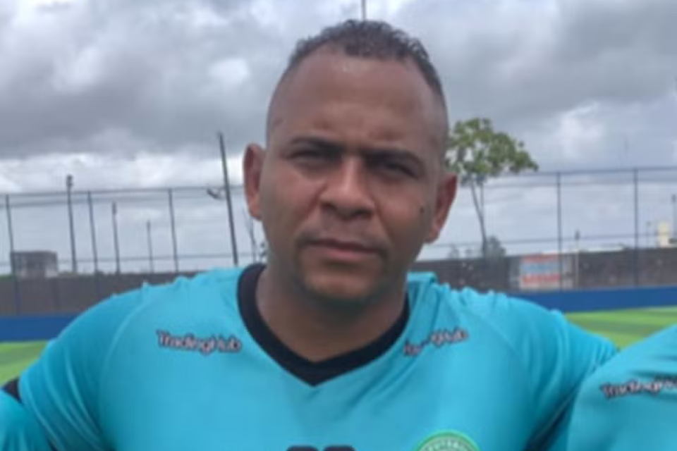 Pernambucano Walter luta para voltar ao futebol profissional