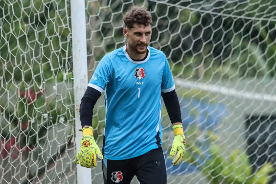 Deivity fica fora da estreia do Santa Cruz no Estadual