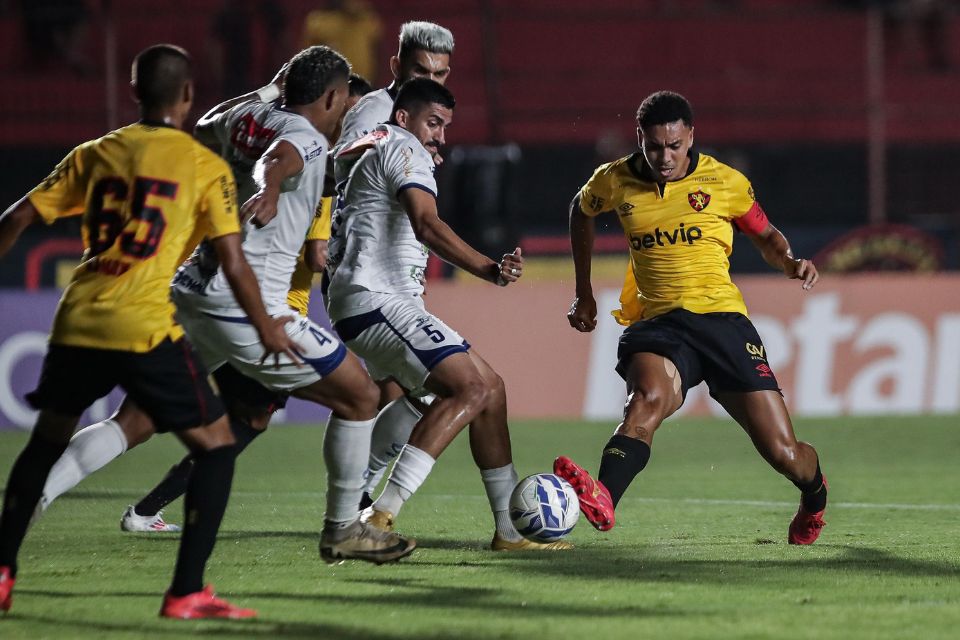 Partida terminou empata em 1 a 1