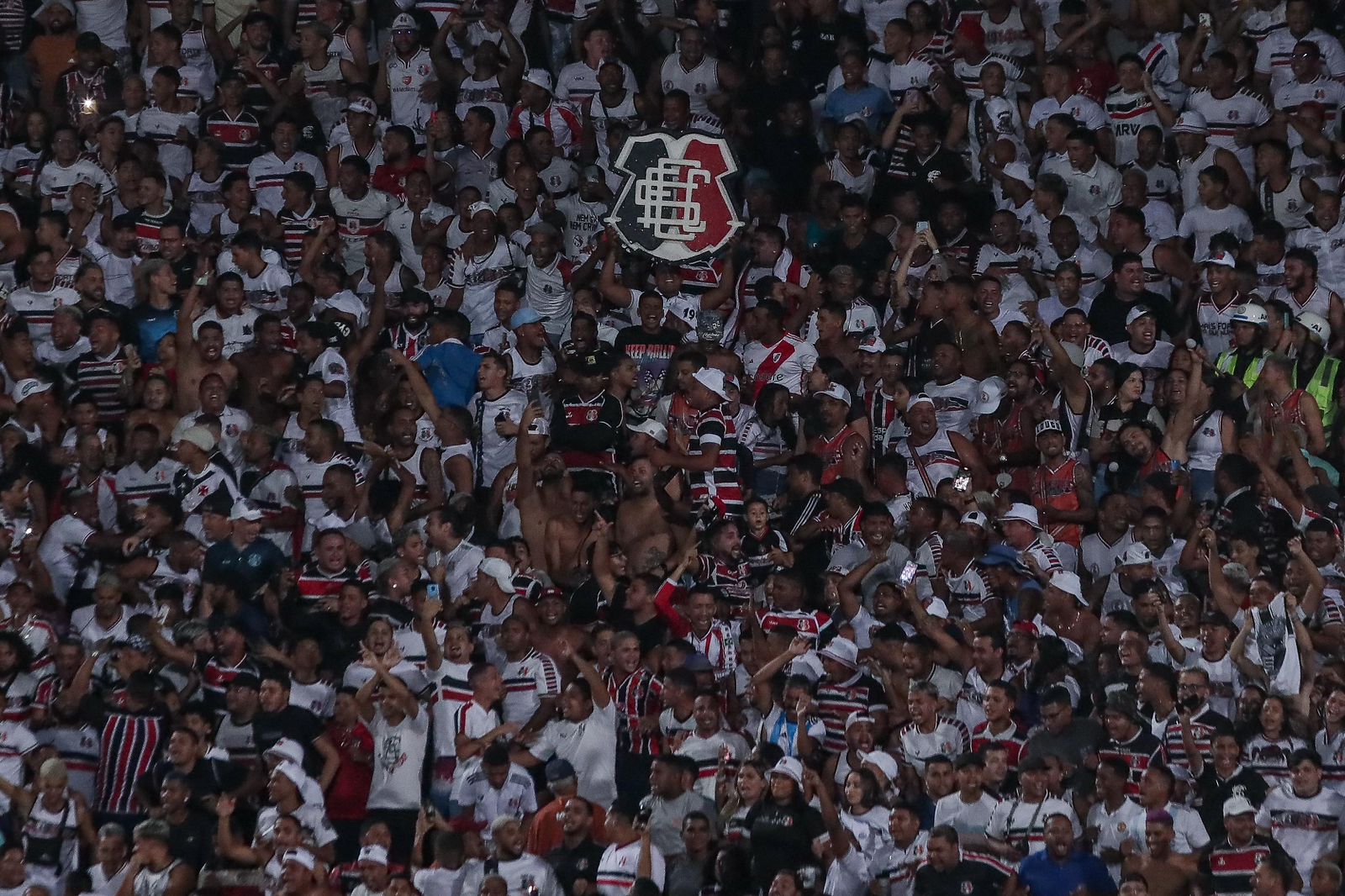 Santa Cruz vive clima de otimismo e renova&ccedil;&atilde;o com a proposta da SAF/Rafael Vieira / FPF