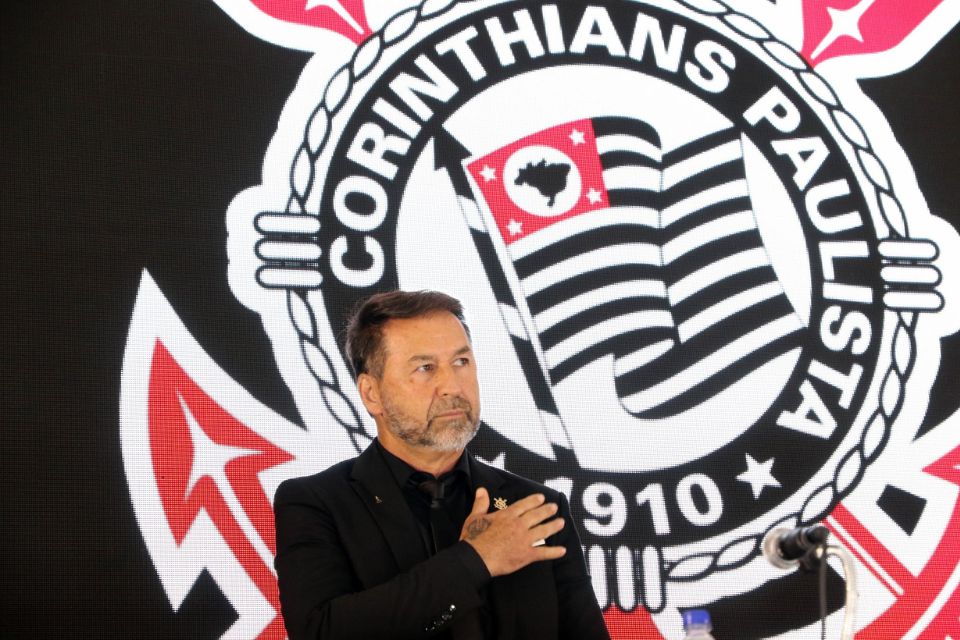 Augusto Melo criticou bastante Romeu Tuma Jr, chamando o presidente do Conselho de ditador/Jose Manoel Idalgo/Corinthians