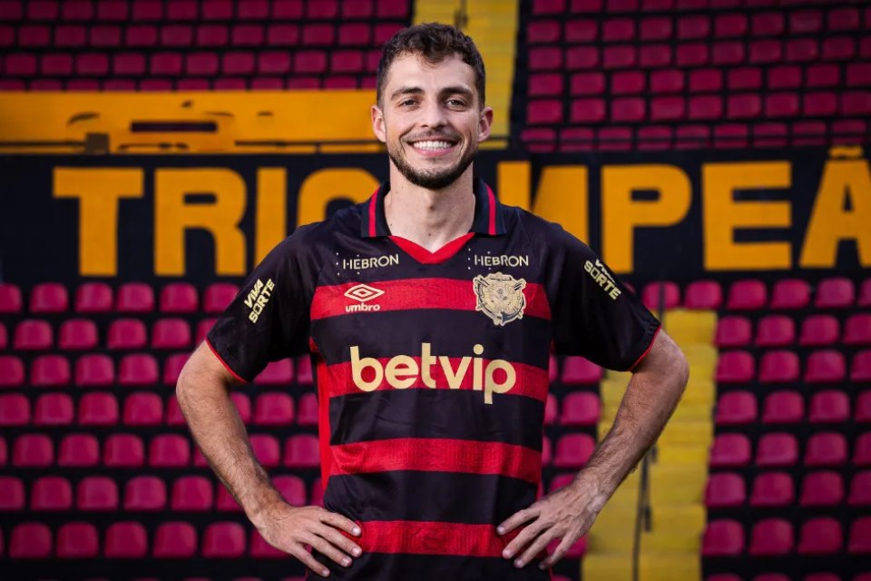 Meia Hyoran foi o último reforço anunciado pelo Sport em 2025. Além dele, chegaram Matheus Alexandre, Antônio Carlos, Hereda, Gonçalo Paciência e Gustavo Maia.