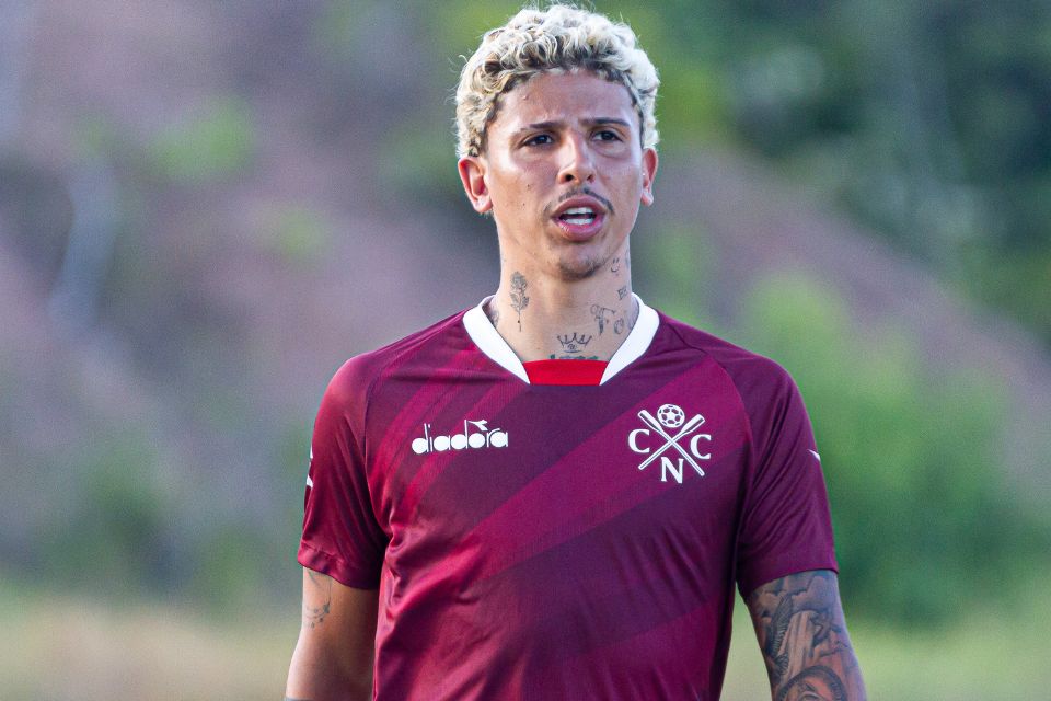 Náutico anuncia Wenderson como novo reforço para 2025
