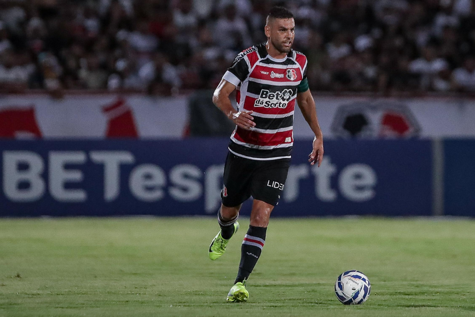 Defensor destacou que o grupo está focado para encerrar o tabu de não vencer clássicos