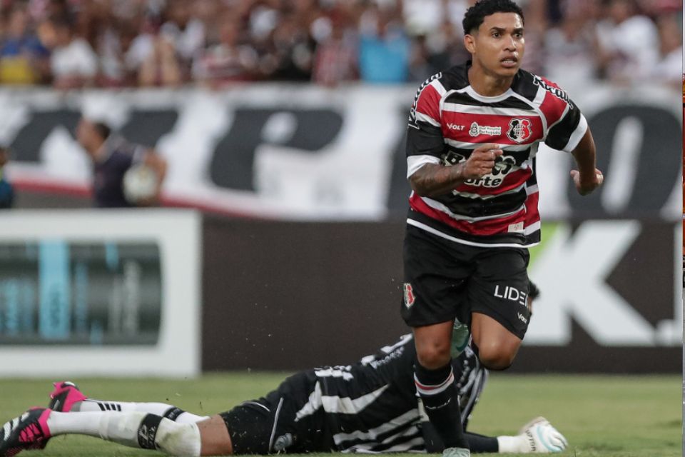 Thiaguinho é a esperança coral no Clássico das Emoções
