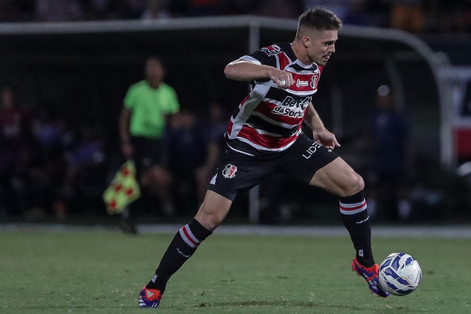Meia do Santa Cruz está fora do Clássico das Multidões