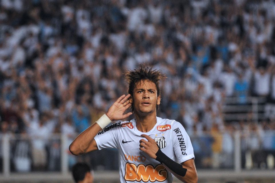 Neymar volta ao Santos ap&oacute;s 13 anos/Yasuyoshi CHIBA / AFP