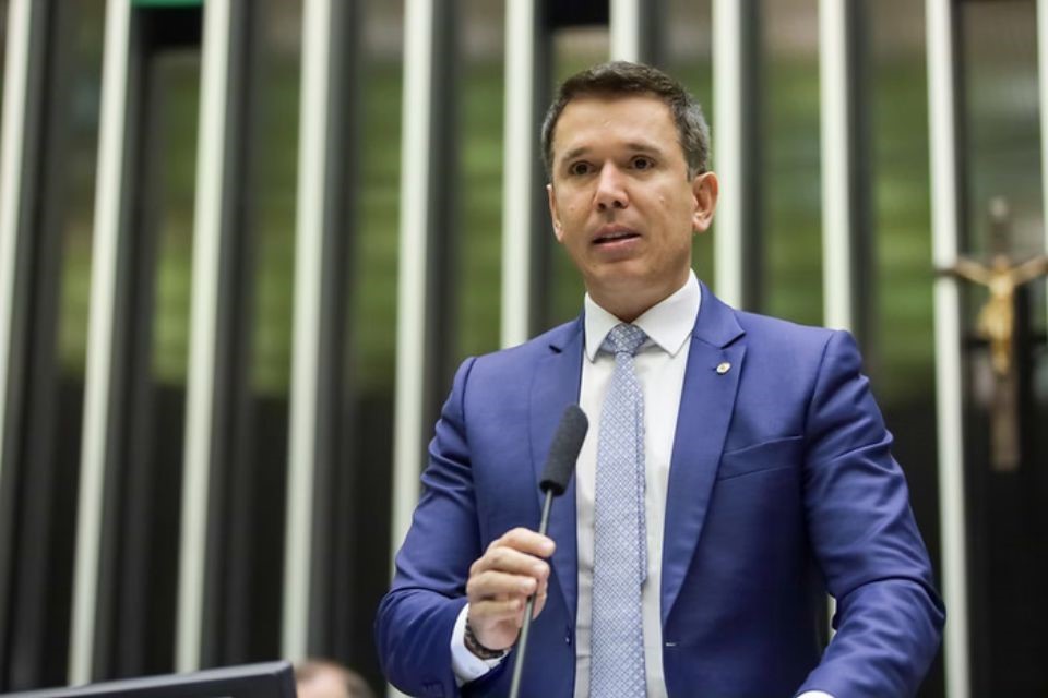 Felipe Carreras se manifestou sobre os atos de violência ocorridos antes do clássico entre Santa Cruz e Sport