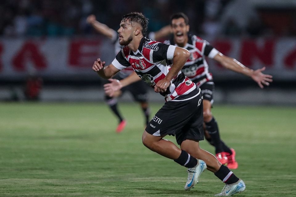 Para se manter no topo, Santa Cruz visita o Jaguar na Arena de Pernambuco