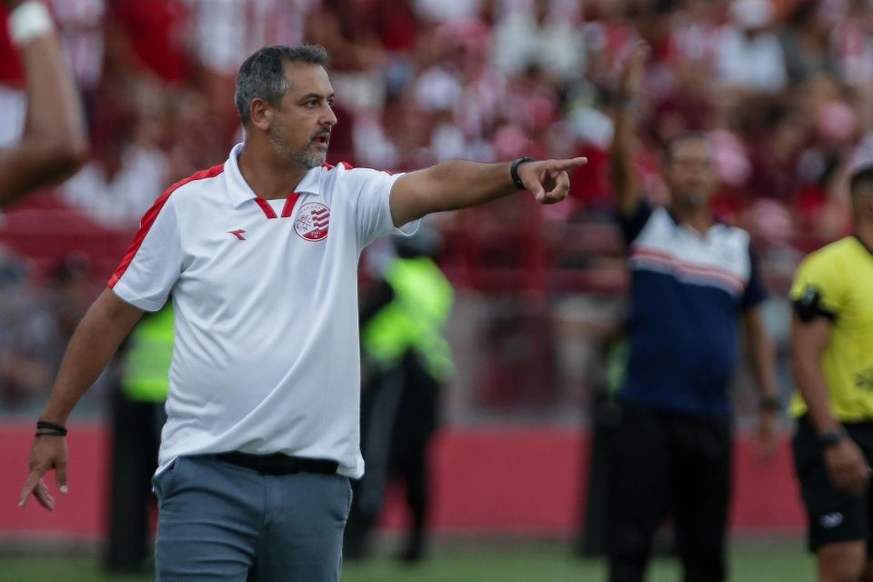 Marquinhos Santos discordou veementemente do novo regulamento da Copa do Brasil