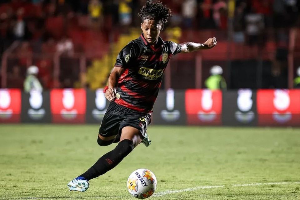 Zé Lucas recentemente renovou contrato com o Sport até 2028
