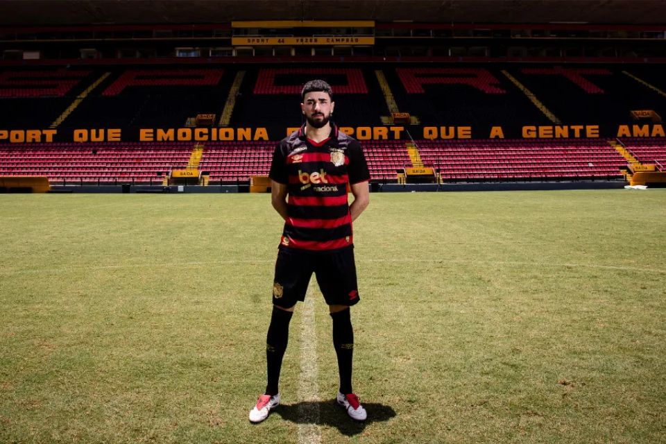 João Silva é mais um estrangeiro contratado pelo Leão