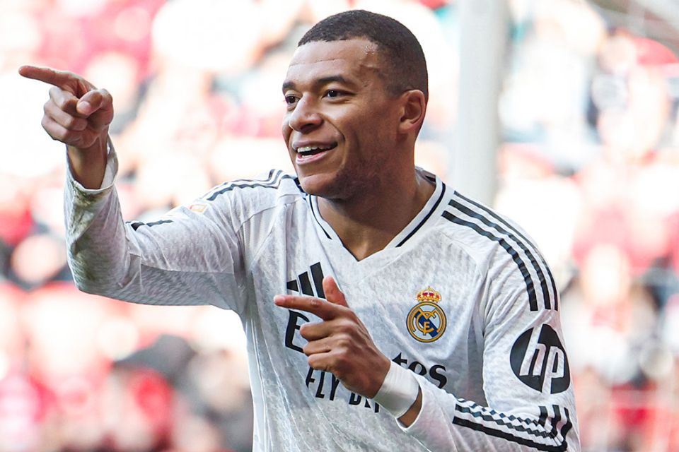 Carlo Ancelotti não poupou esforços e mandou a campo um Real Madrid praticamente titular