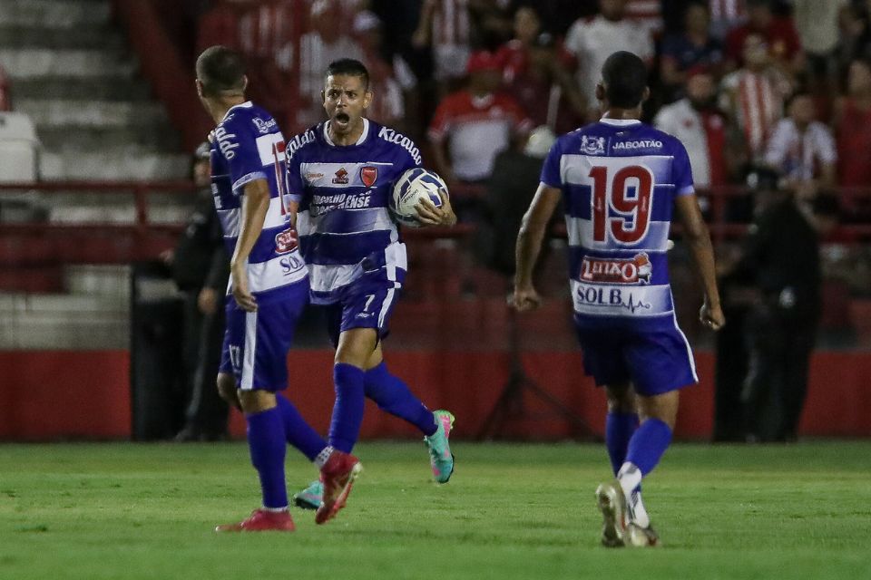 O Jaguar precisa vencera para sonhar com o G6